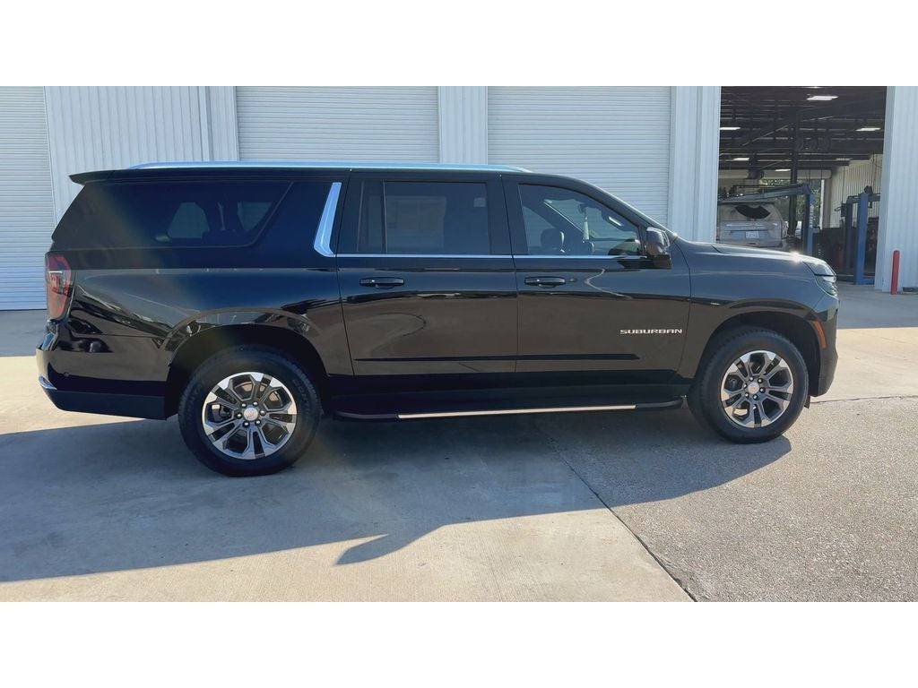 2025 Chevrolet Suburban LS