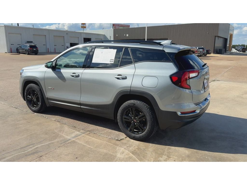 2024 GMC Terrain AT4