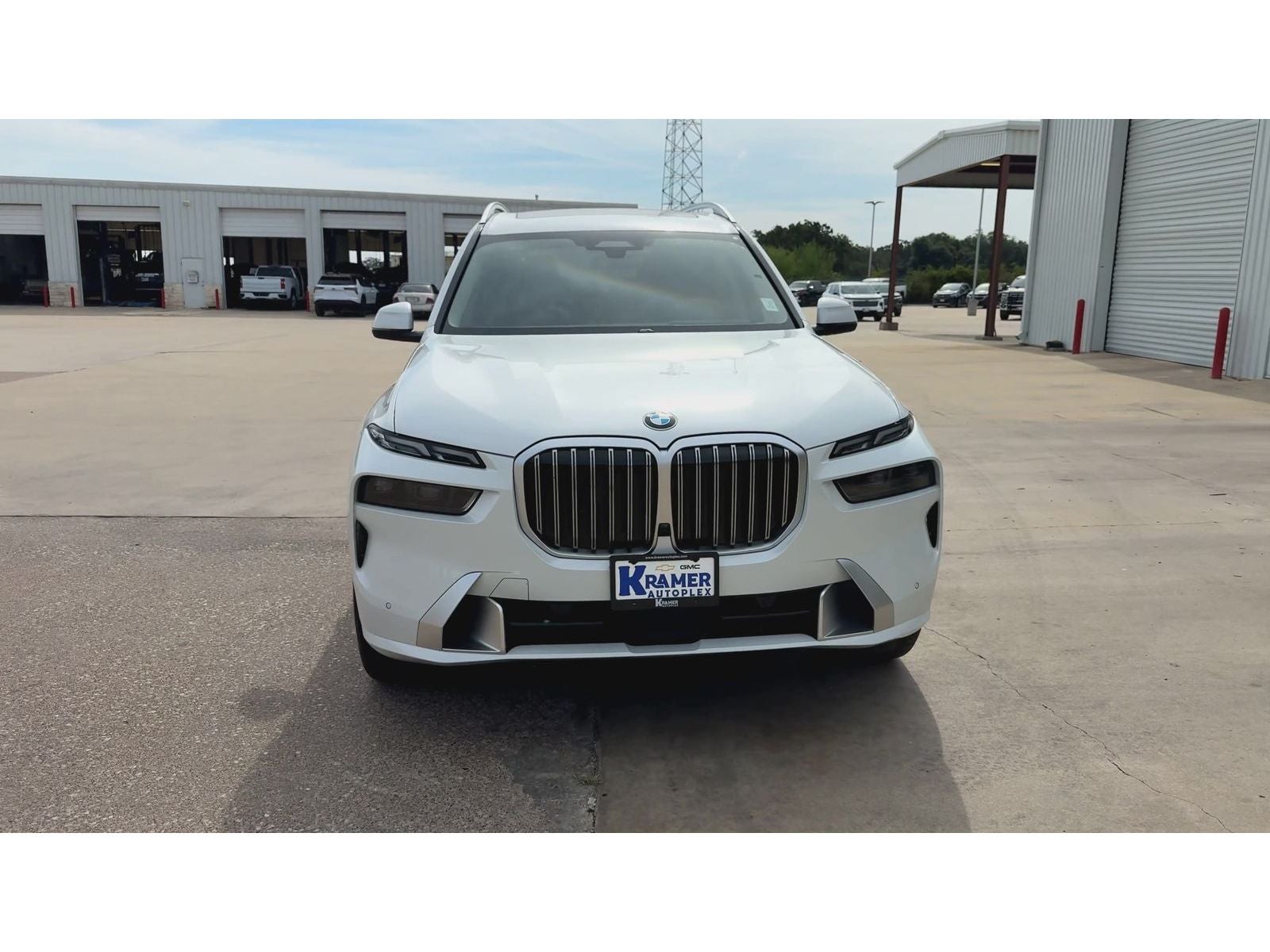 2025 BMW X7 xDrive40i
