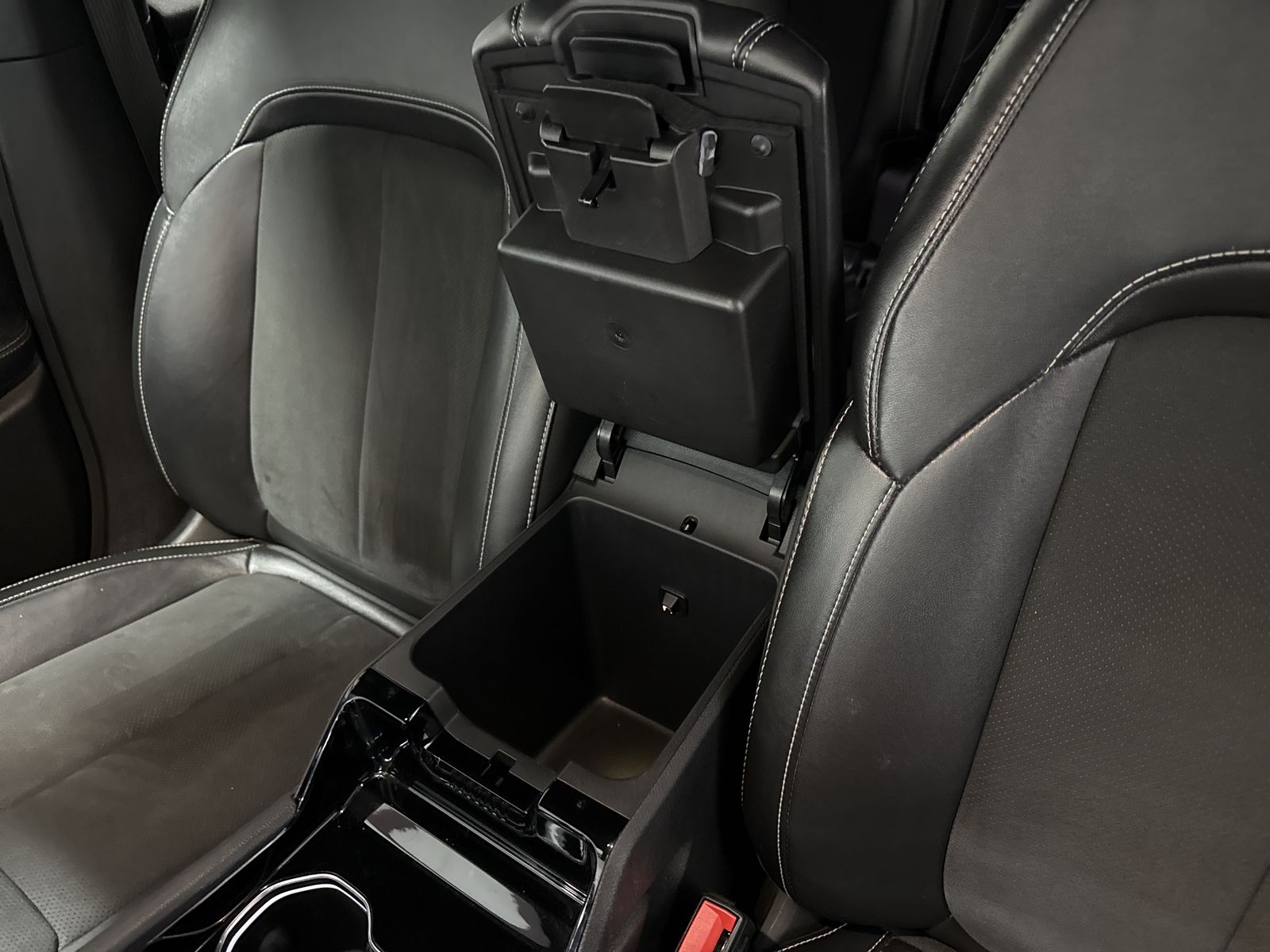 2023 Jeep Grand Cherokee L Altitude 4x2