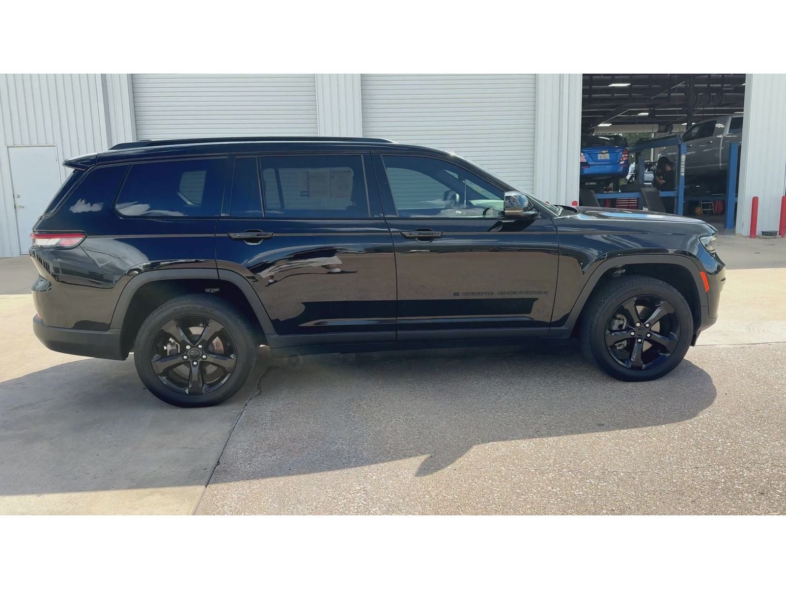 2023 Jeep Grand Cherokee L Altitude 4x2