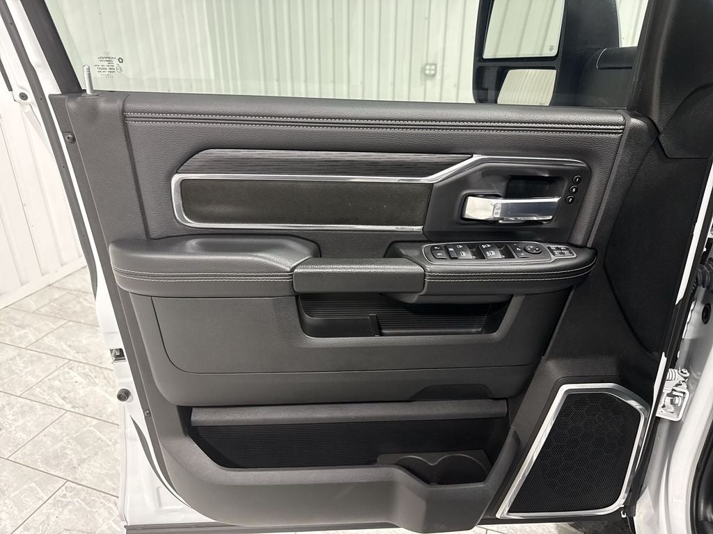 2024 RAM 3500 Laramie Crew Cab 4x4 6'4" Box