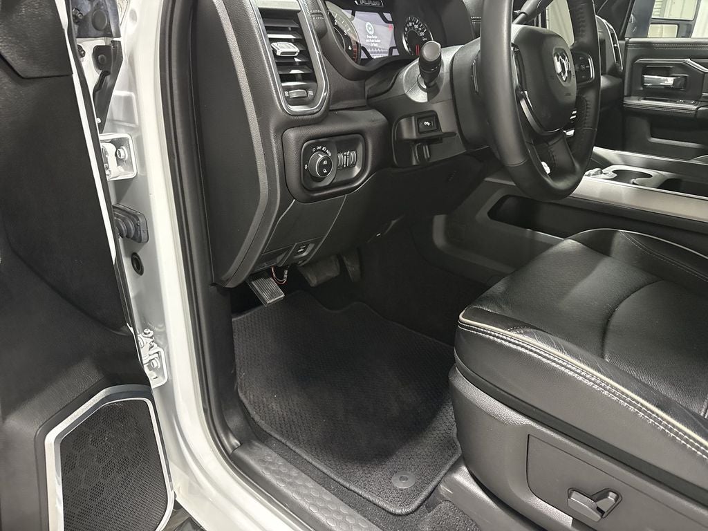 2024 RAM 3500 Laramie Crew Cab 4x4 6'4" Box