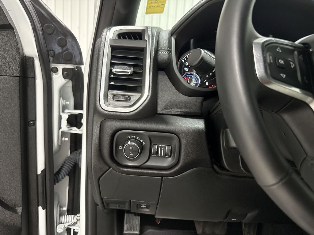 2024 RAM 3500 Laramie Crew Cab 4x4 6'4" Box